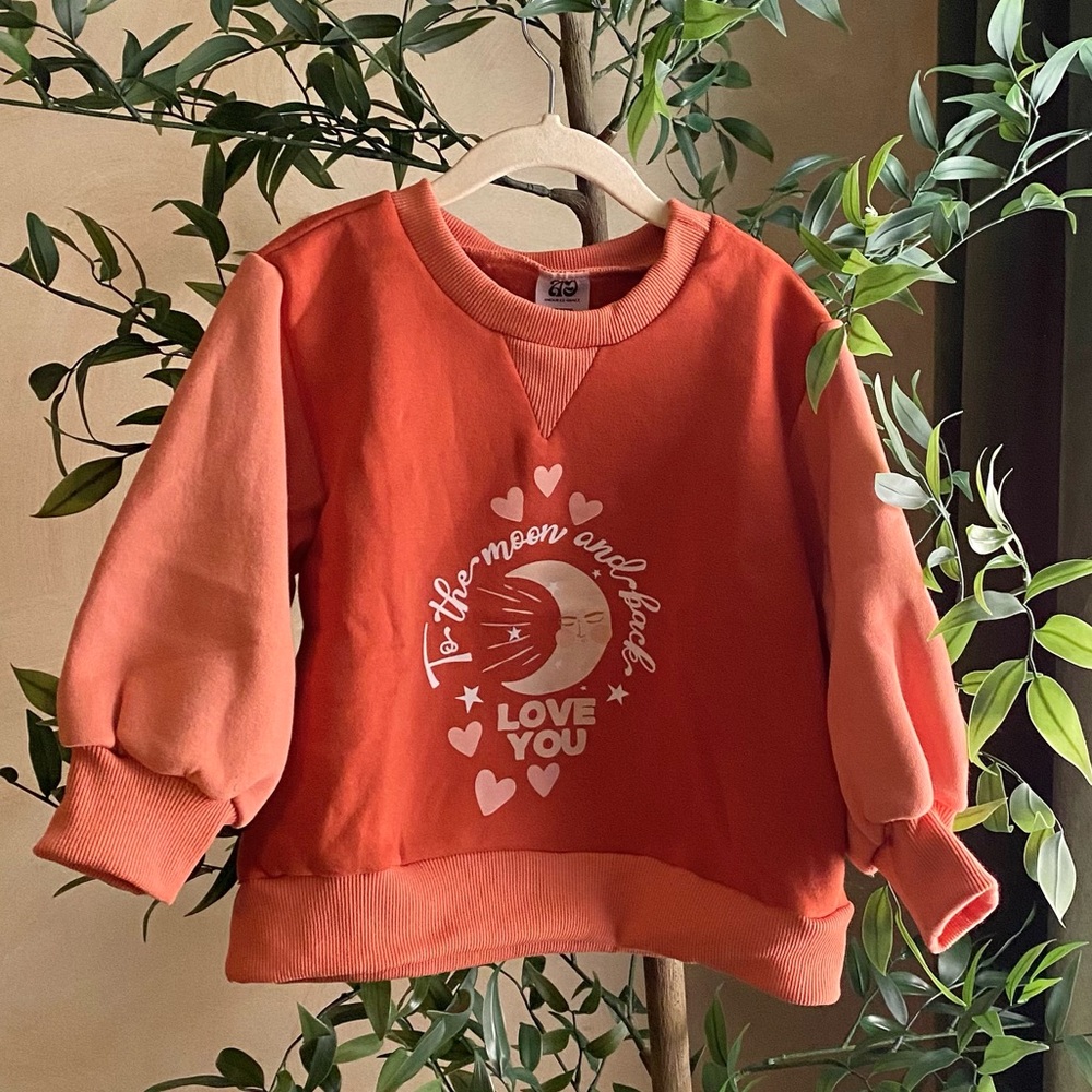 NEW Amour Es Grace Sweatshirt